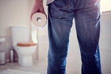 toilet-paper-hemorrhoids